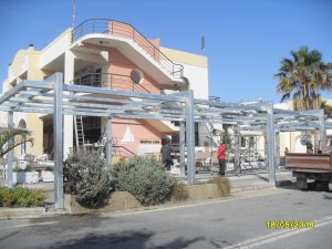 ΠΕΡΓΚΟΛΑ ΣΕ ΚΑΦΕΤΕΡΙΑ ΣΤΗΝ ΜΑΡΙΝΑ ΤΗΣ ΚΩ 110m2