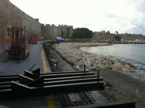 ΠΕΖΟΔΡΟΜΟΣ 400μ ΣΤΟ ΛΙΜΑΝΙ ΤΗΣ ΡΟΔΟΥ