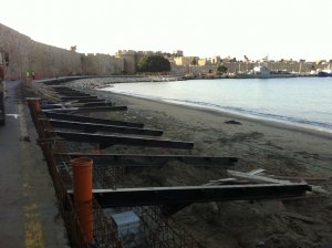 ΠΕΖΟΔΡΟΜΟΣ 400μ ΣΤΟ ΛΙΜΑΝΙ ΤΗΣ ΡΟΔΟΥ