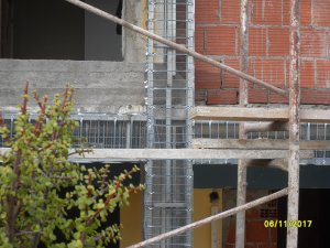 ΟΨΕΙΣ ΚΑΙ ΣΥΜΜΙΚΤΕΣ ΚΑΤΑΣΚΕΥΕΣ ΣΤΟ ΞΕΝΟΔΟΧΕΙΟ ΜΠΟΕΜ